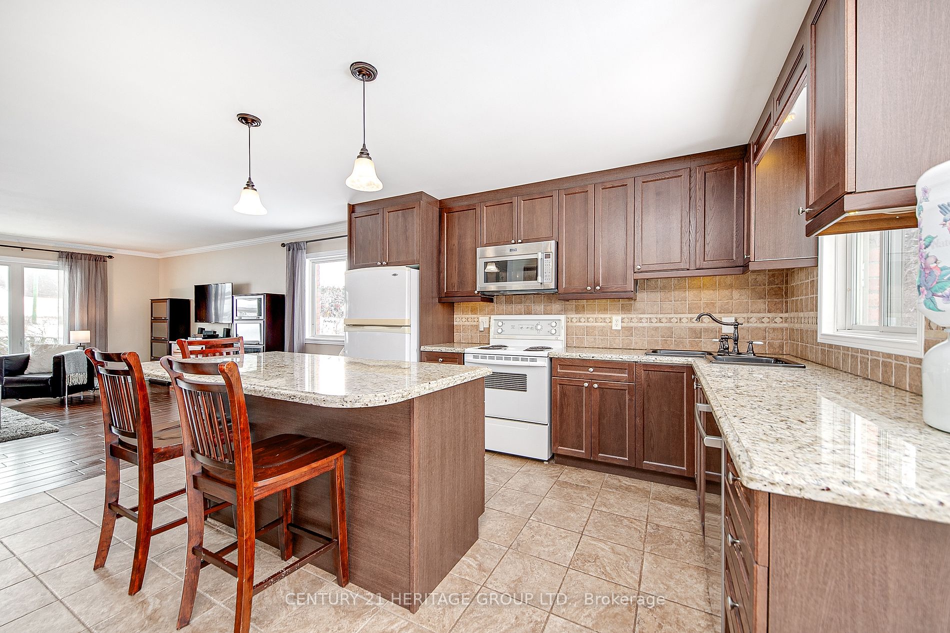 3132 Ravenshoe Road