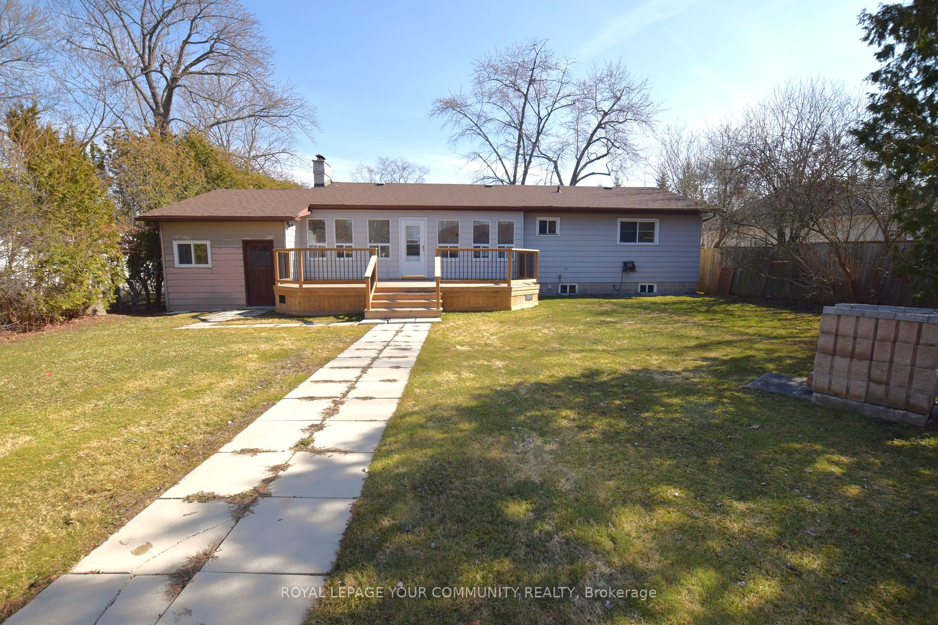 32 Franklin Beach Road