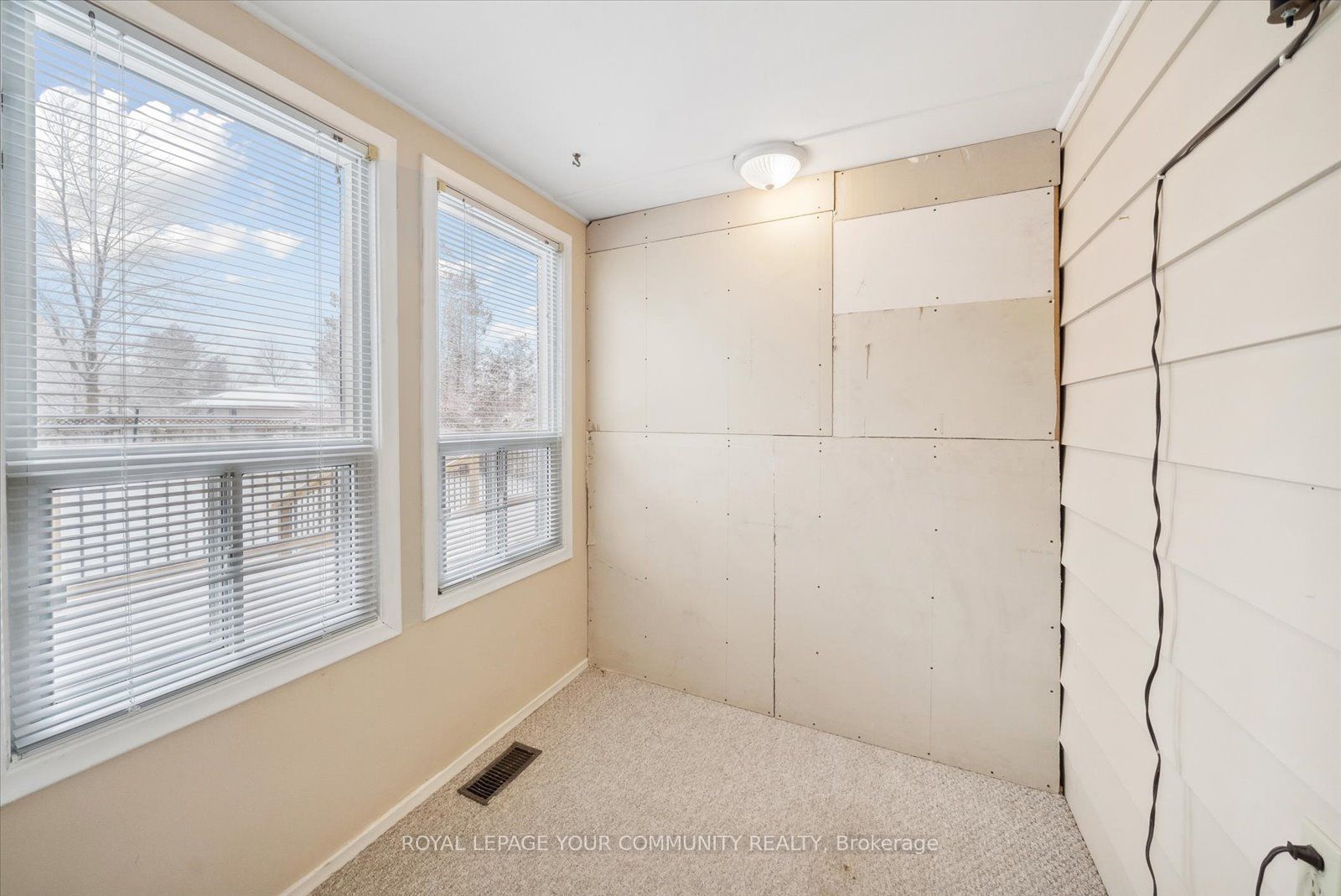 32 Franklin Beach Road