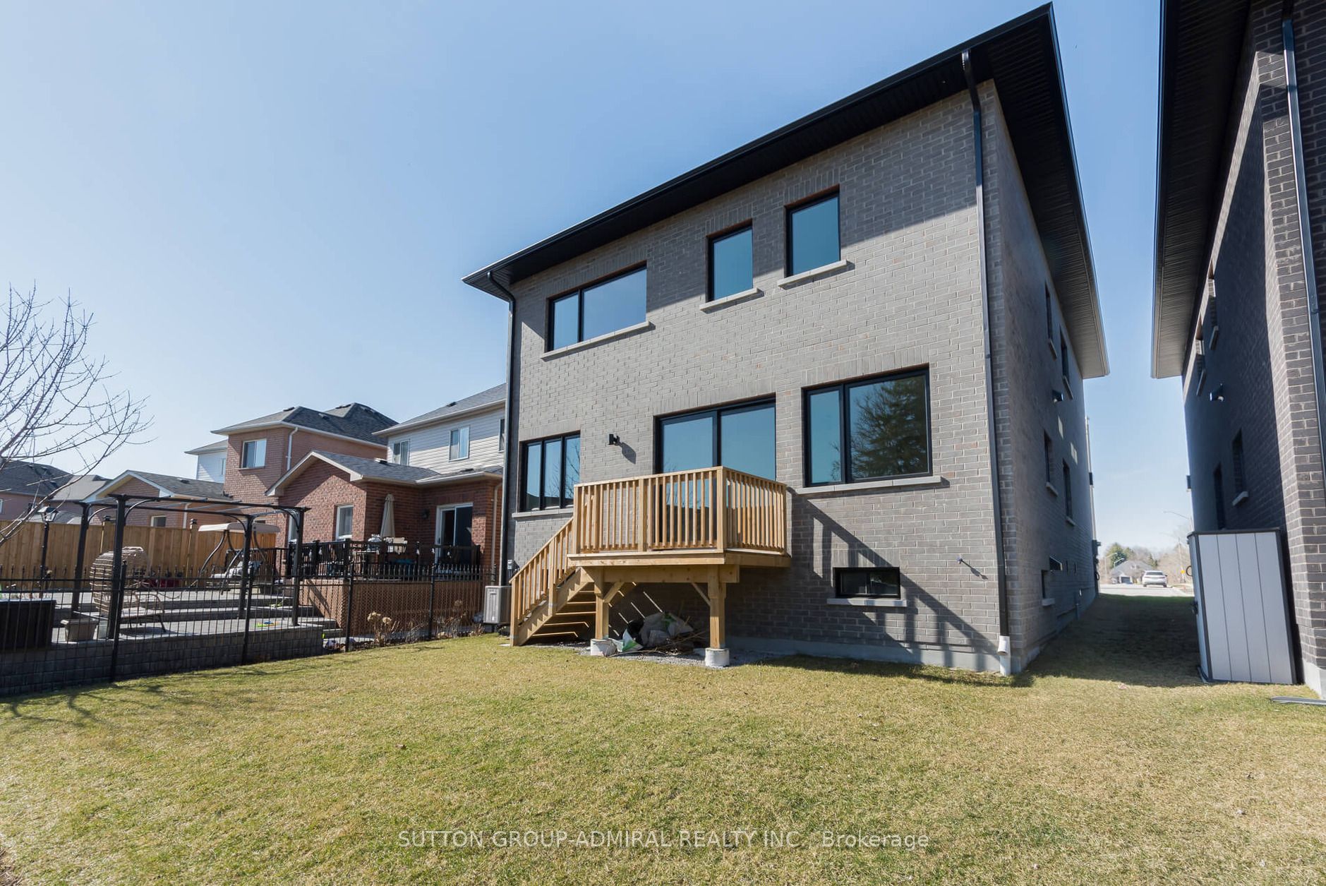 17 Leyburn Avenue