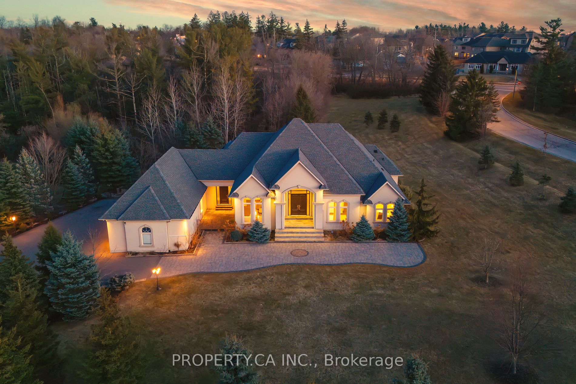 61 Charles Cooper Crt