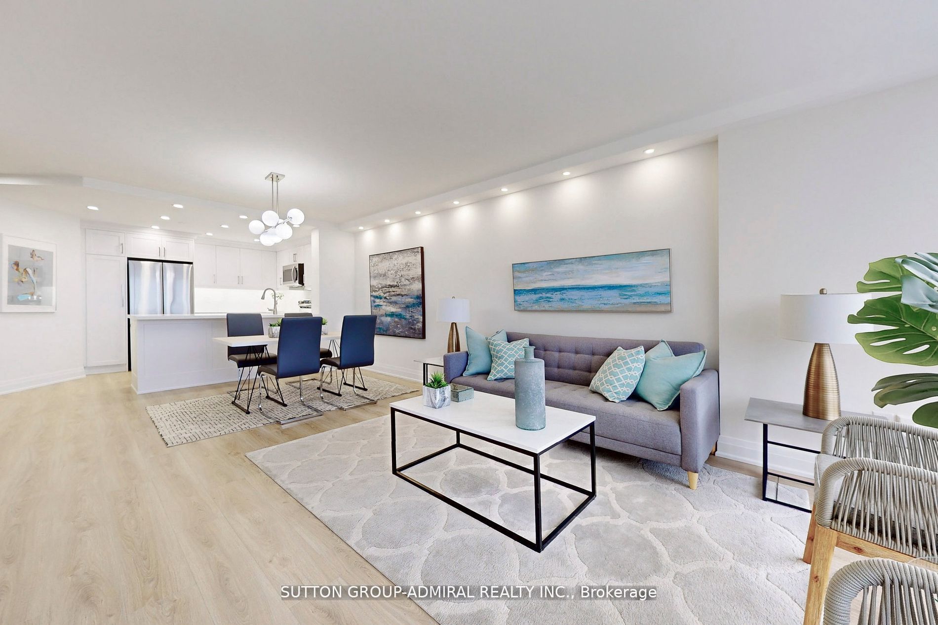 7460 Bathurst St, #706