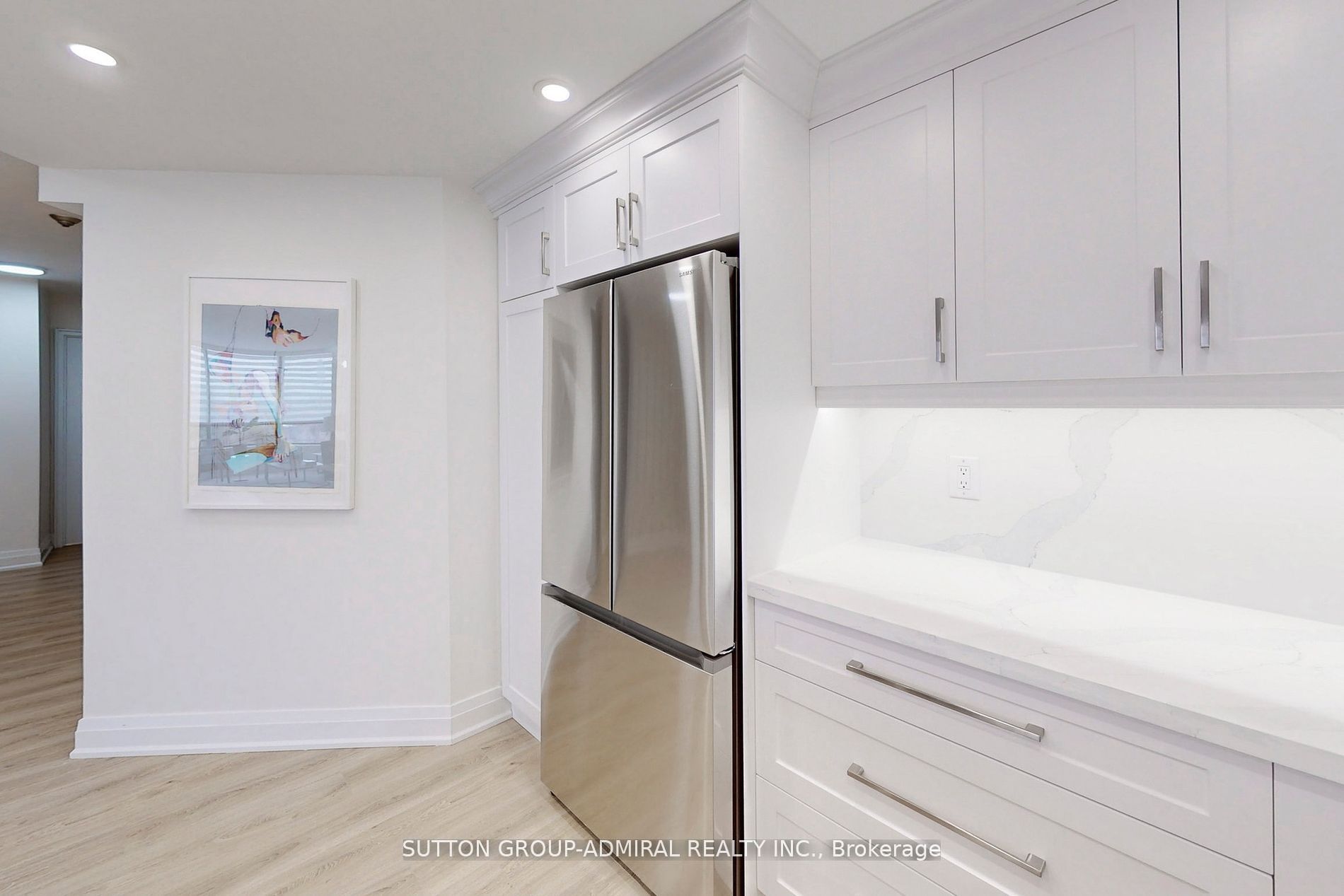 7460 Bathurst St, #706
