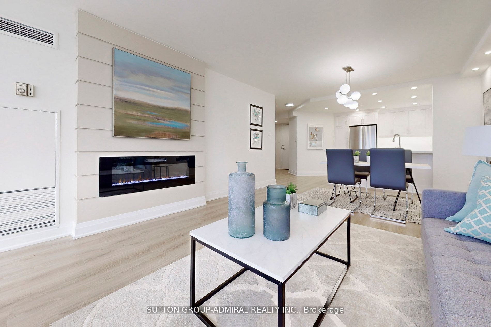 7460 Bathurst St, #706