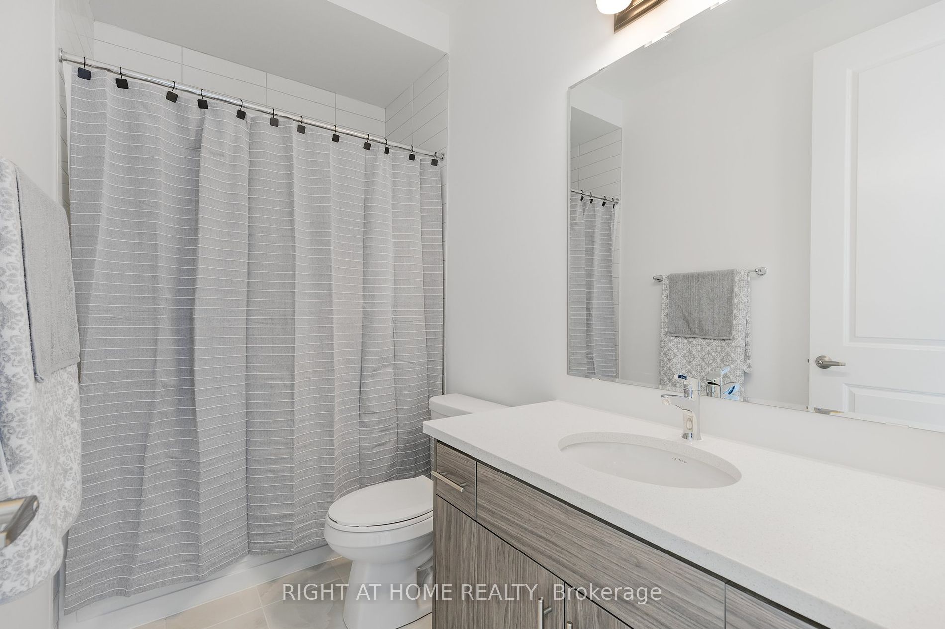 720 Mika St