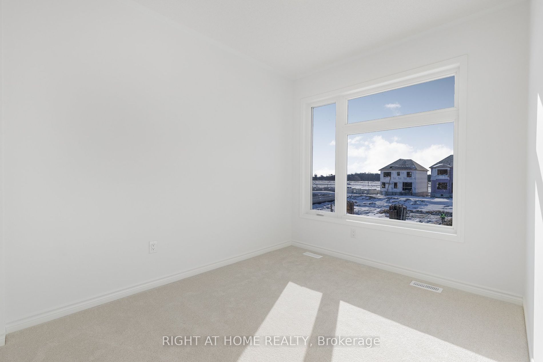 720 Mika St