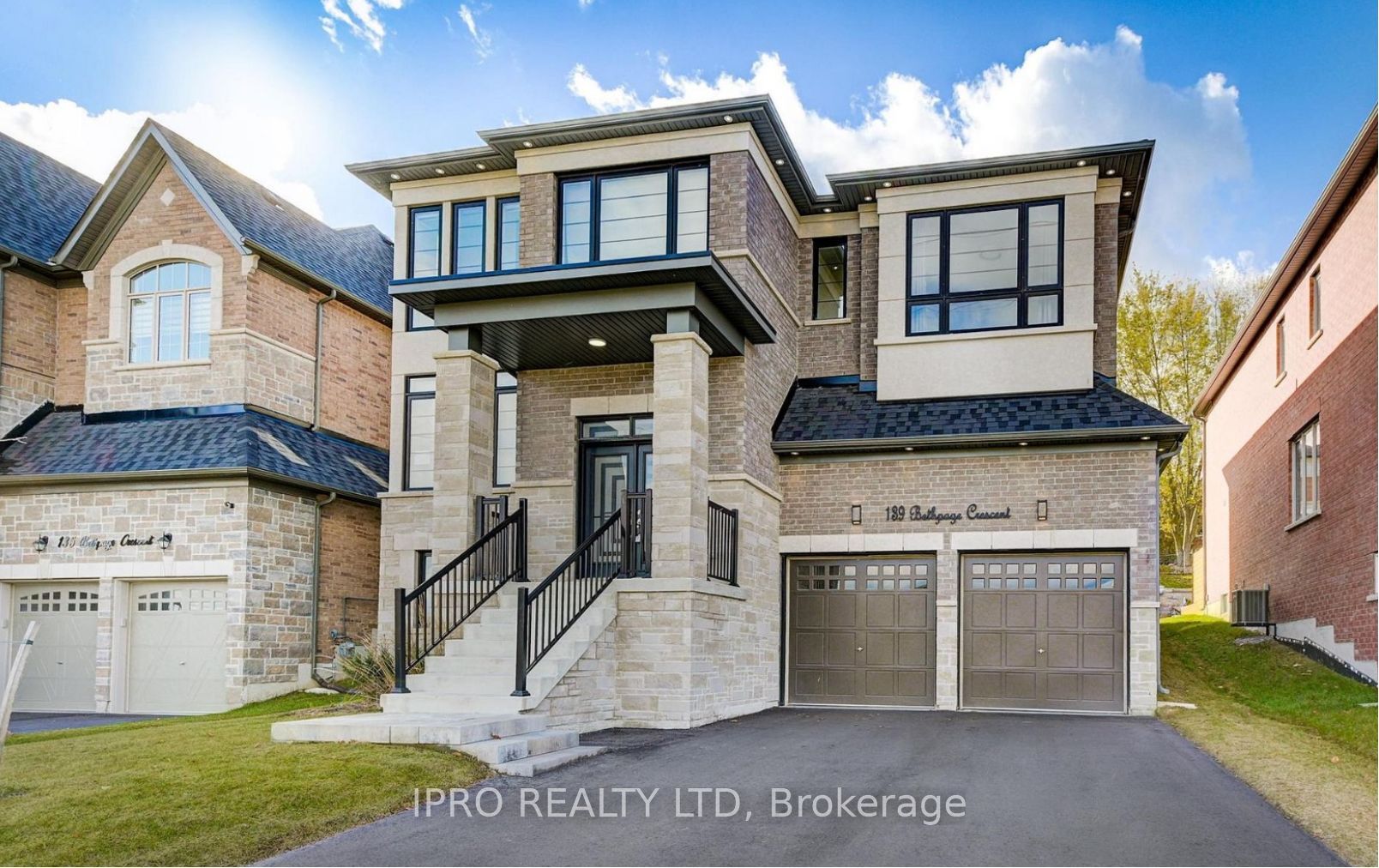 139 Bethpage Cres