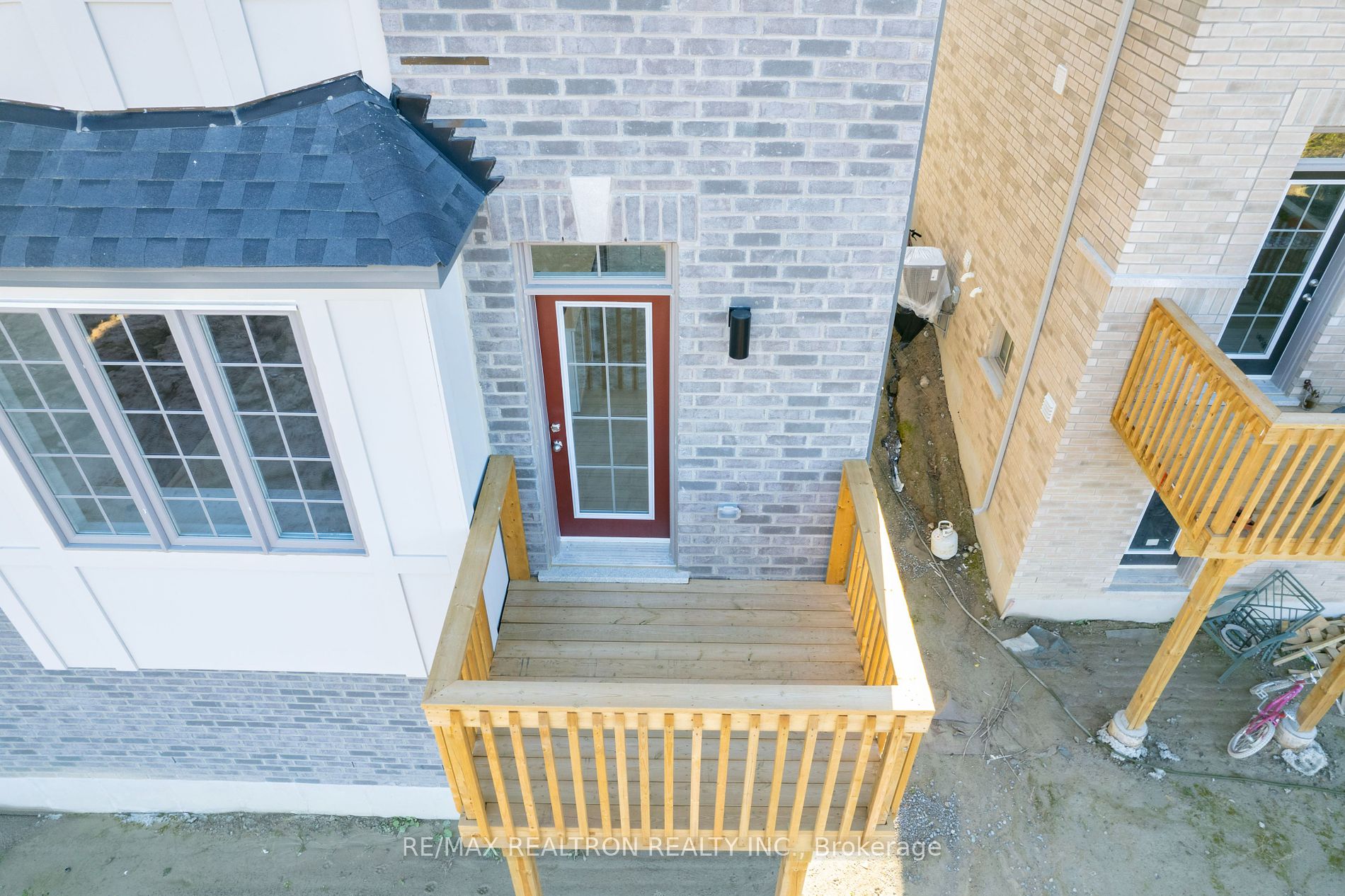 4 Kentledge Avenue