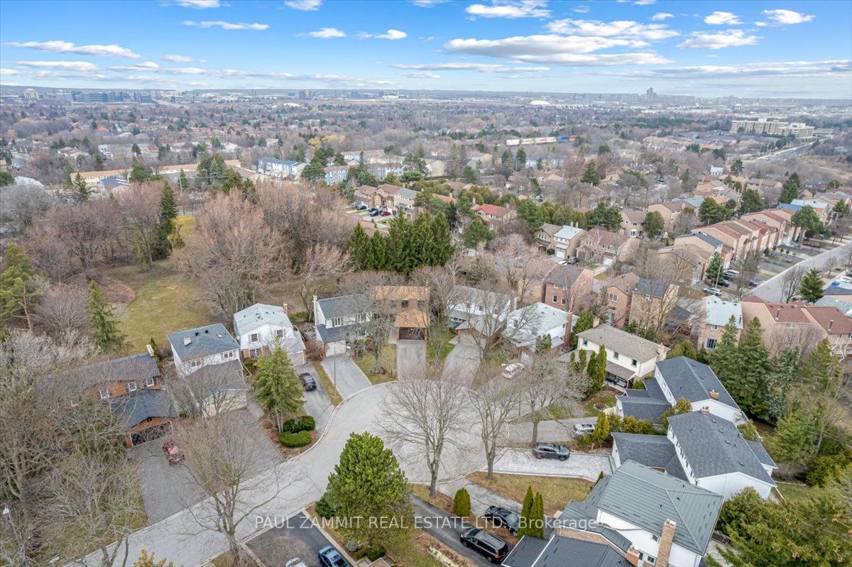 16 Pine Knoll Gate