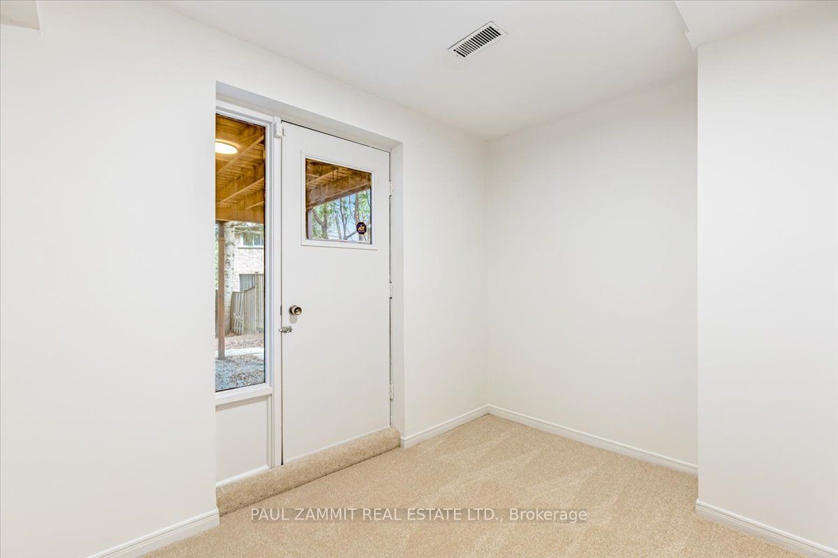 16 Pine Knoll Gate