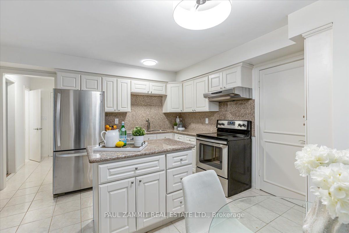 16 Pine Knoll Gate