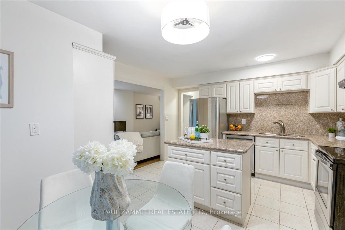 16 Pine Knoll Gate
