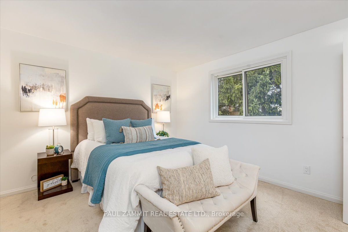 16 Pine Knoll Gate