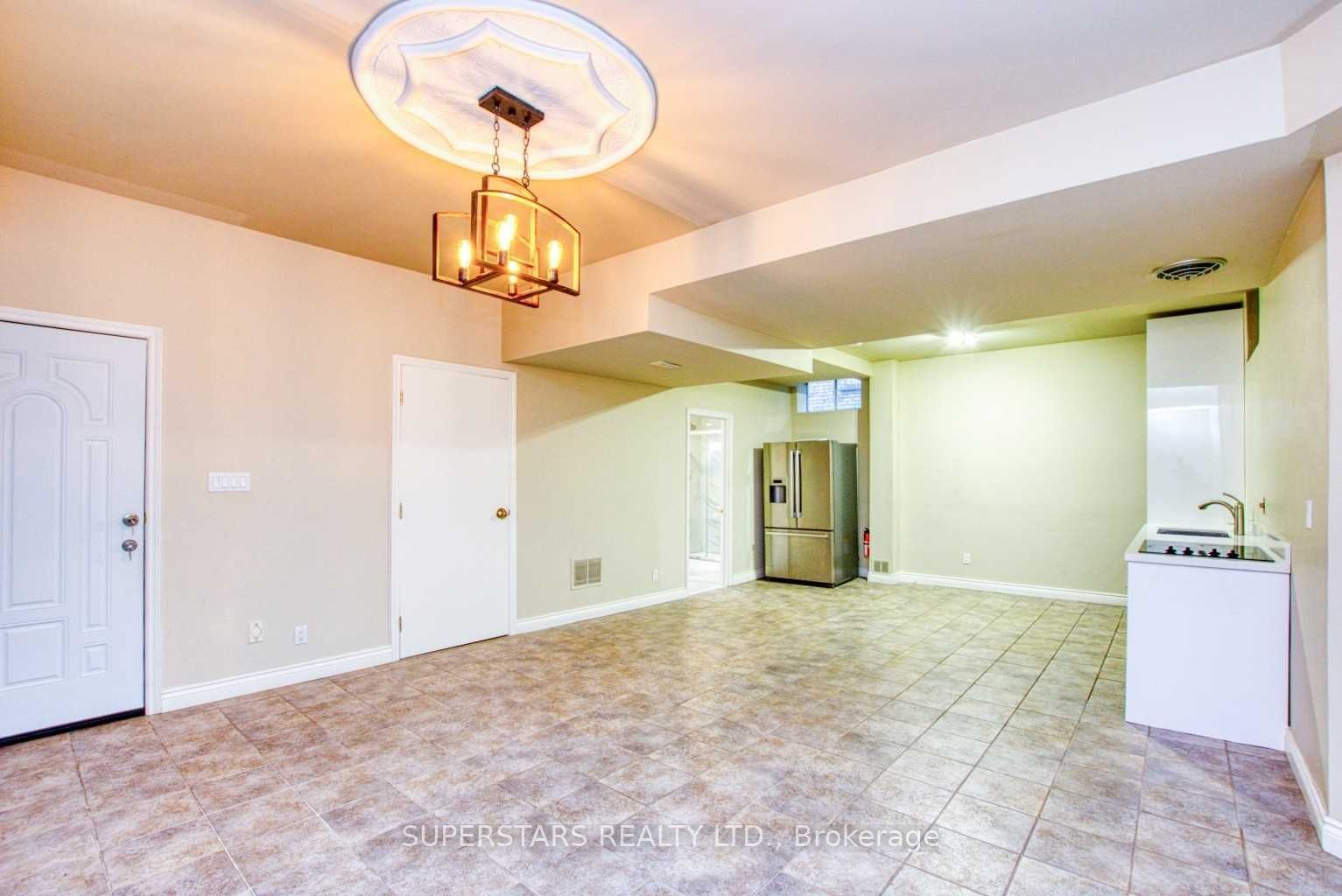 8 Huronia Place #Bsmt