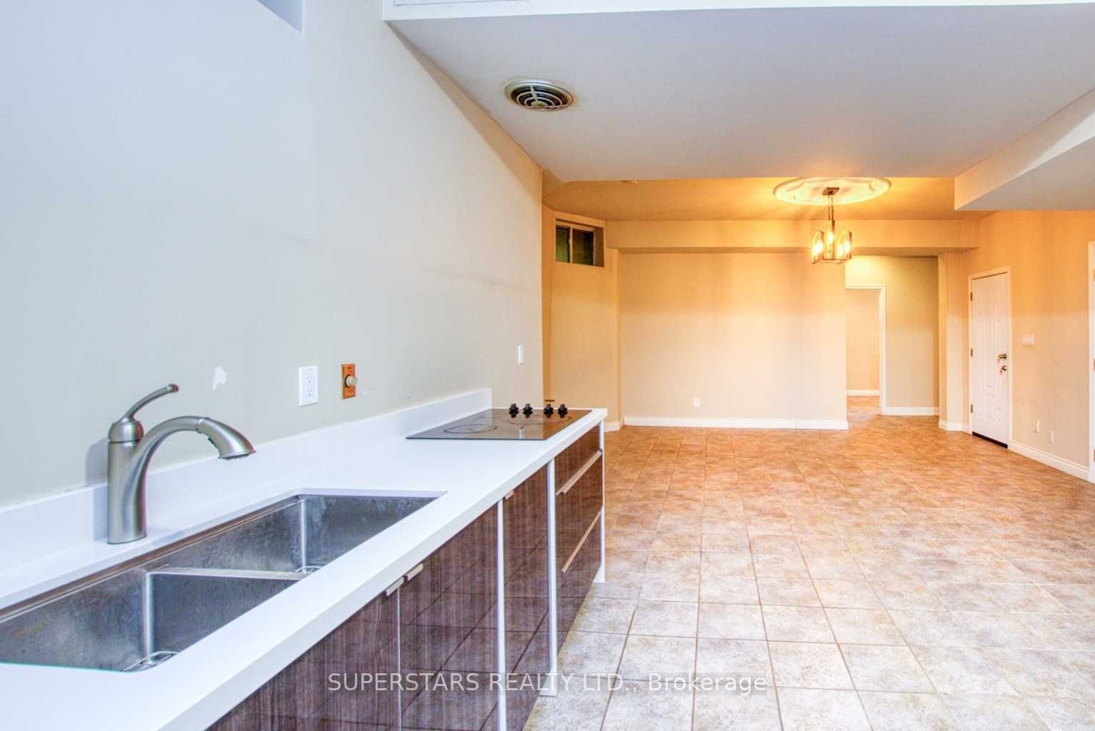 8 Huronia Place #Bsmt