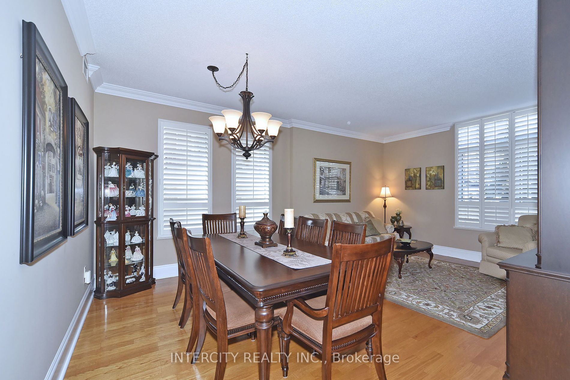 53 Woodbridge Avenue, #219