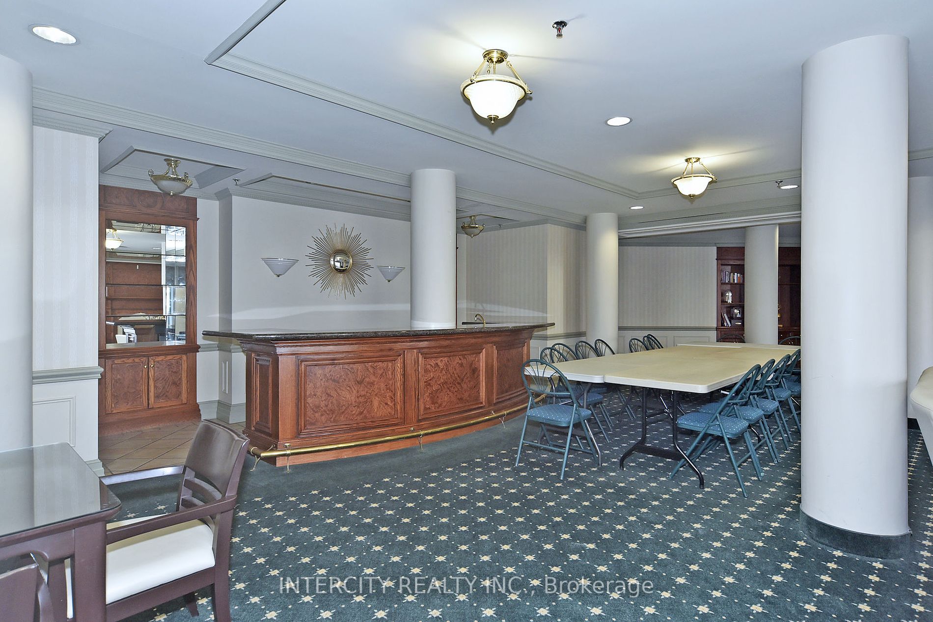53 Woodbridge Avenue, #219