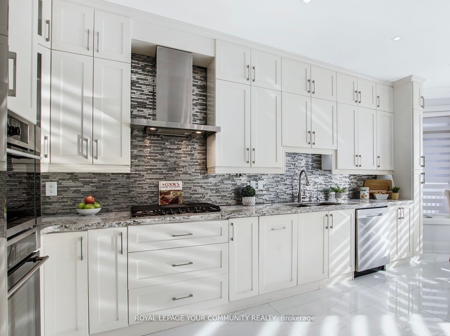 47 Amparo Dr