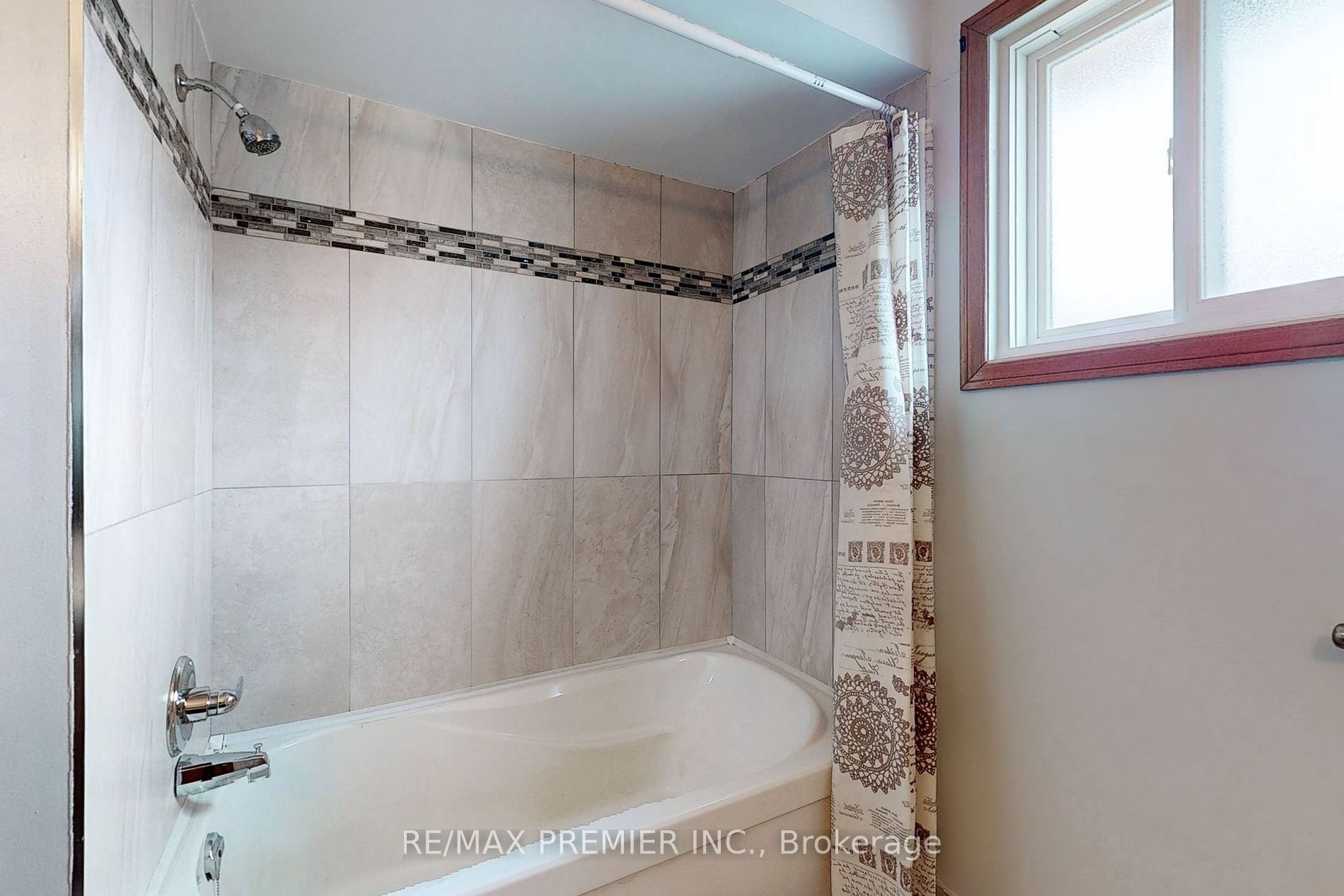 136 Villa Park Dr