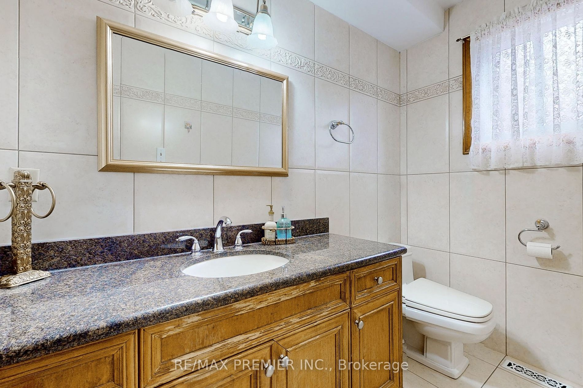 136 Villa Park Dr
