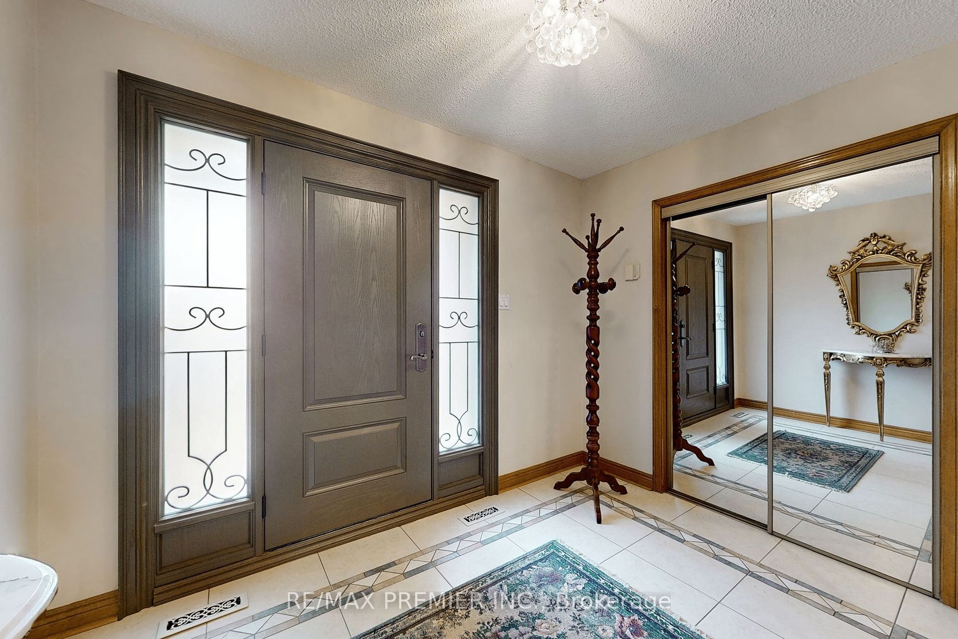 136 Villa Park Dr