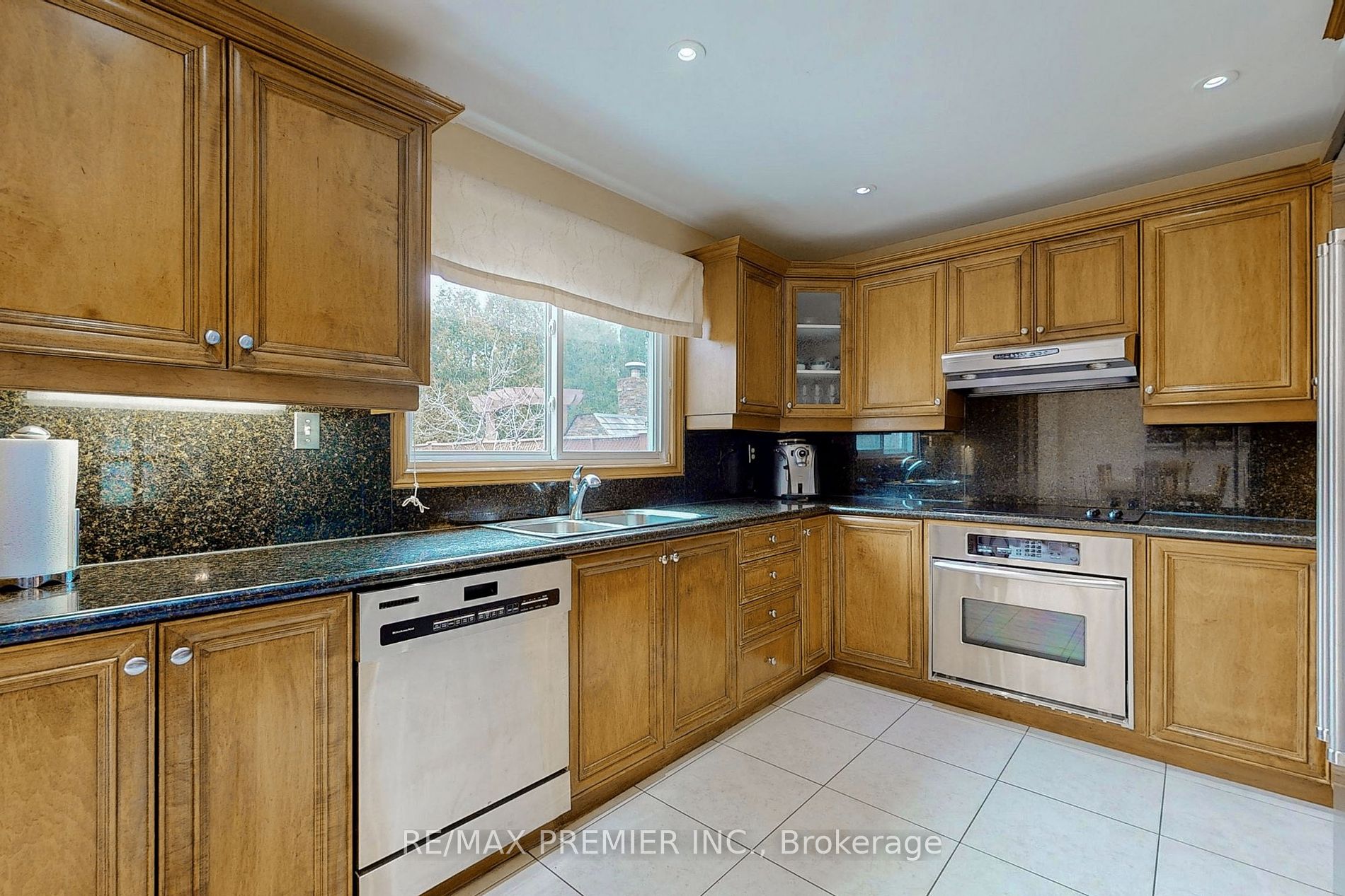 136 Villa Park Dr