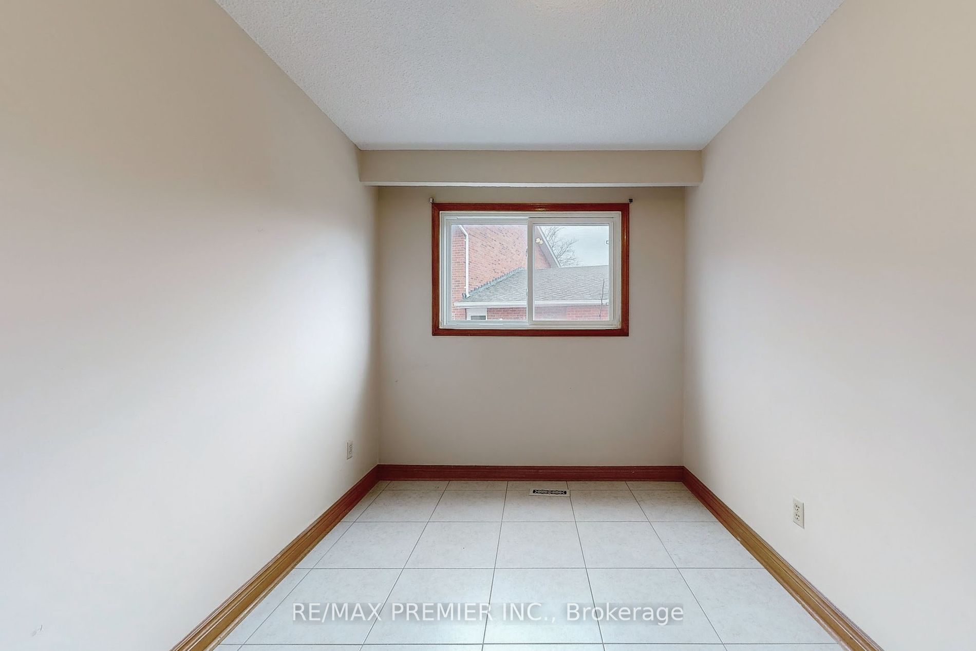 136 Villa Park Dr