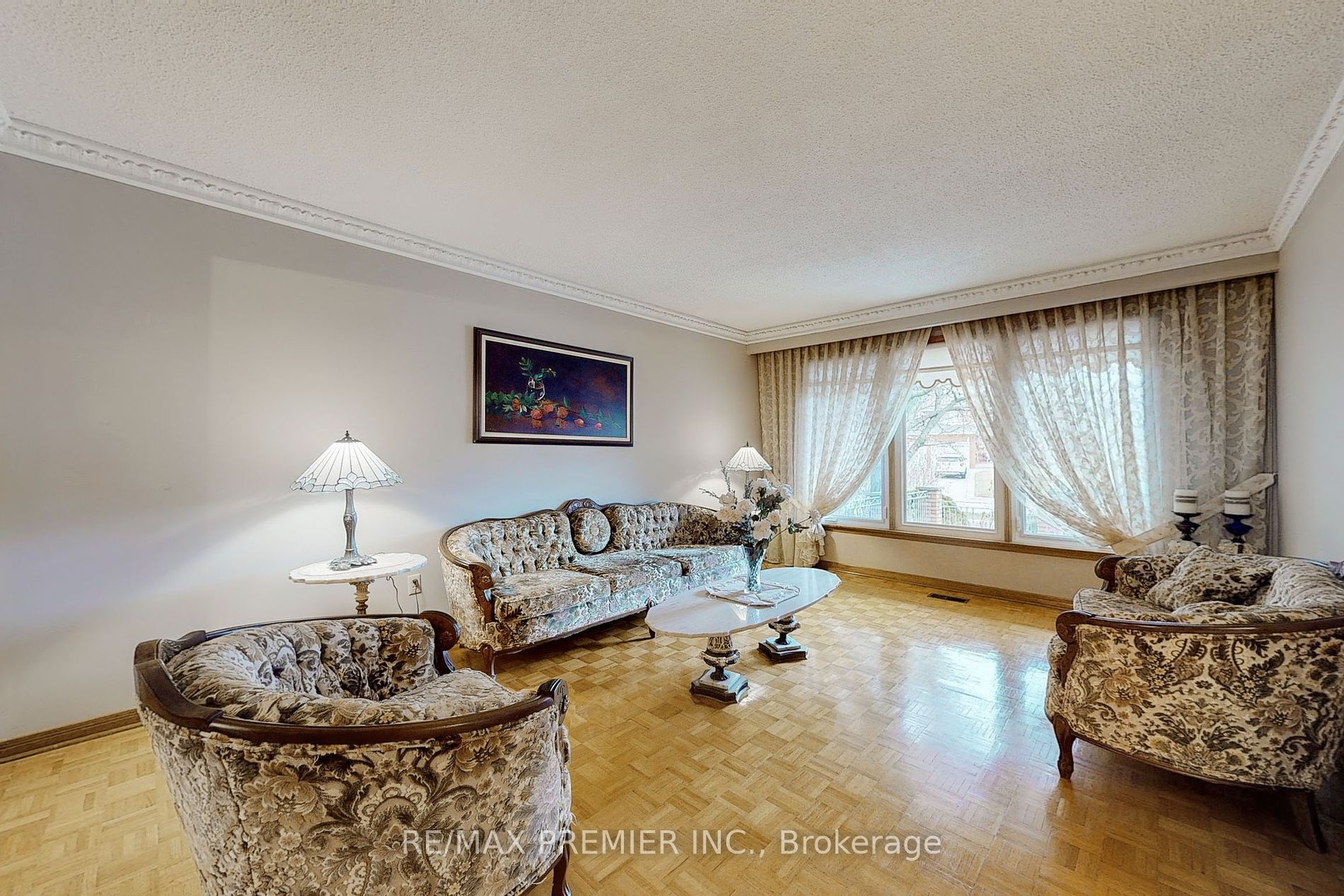 136 Villa Park Dr