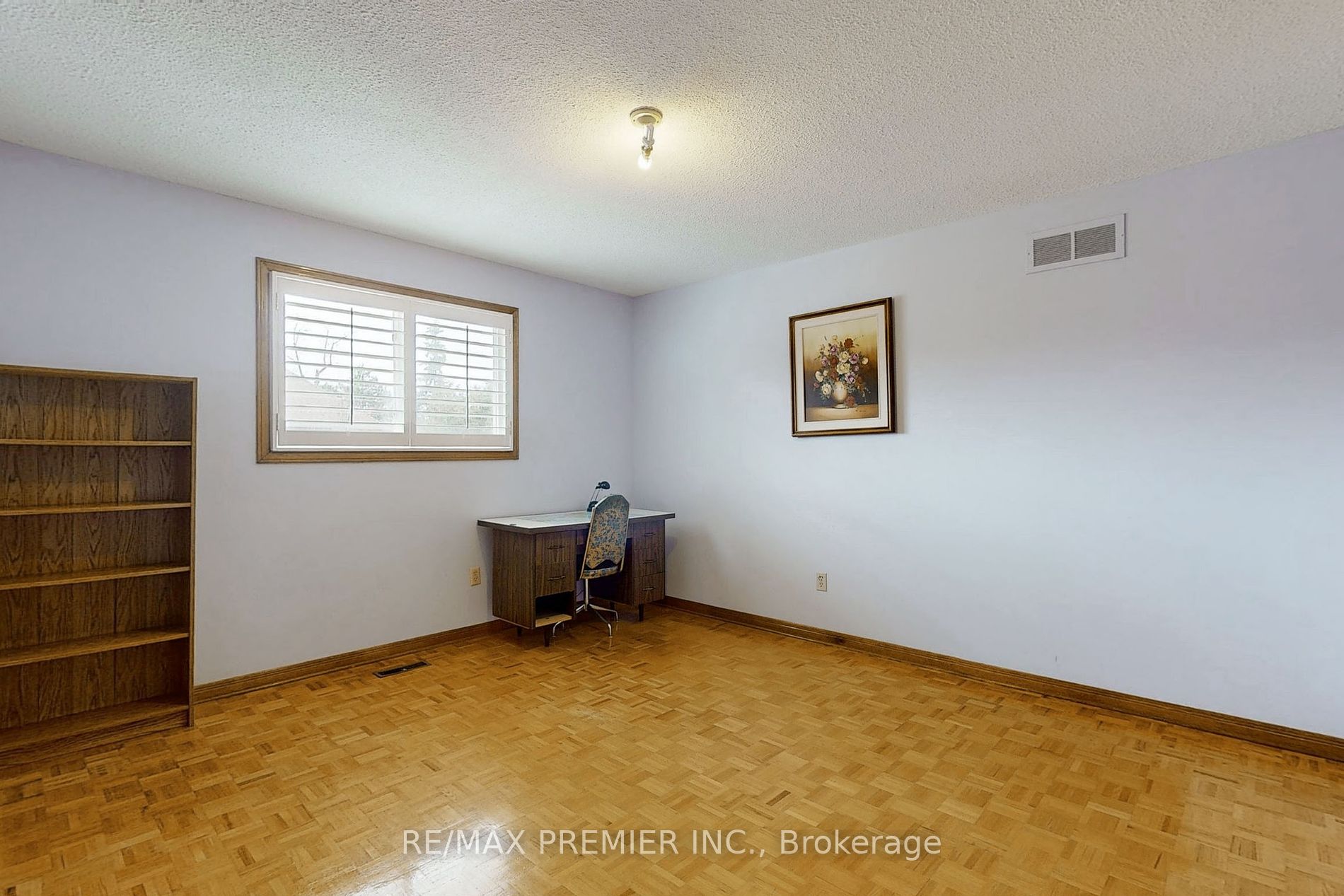 136 Villa Park Dr