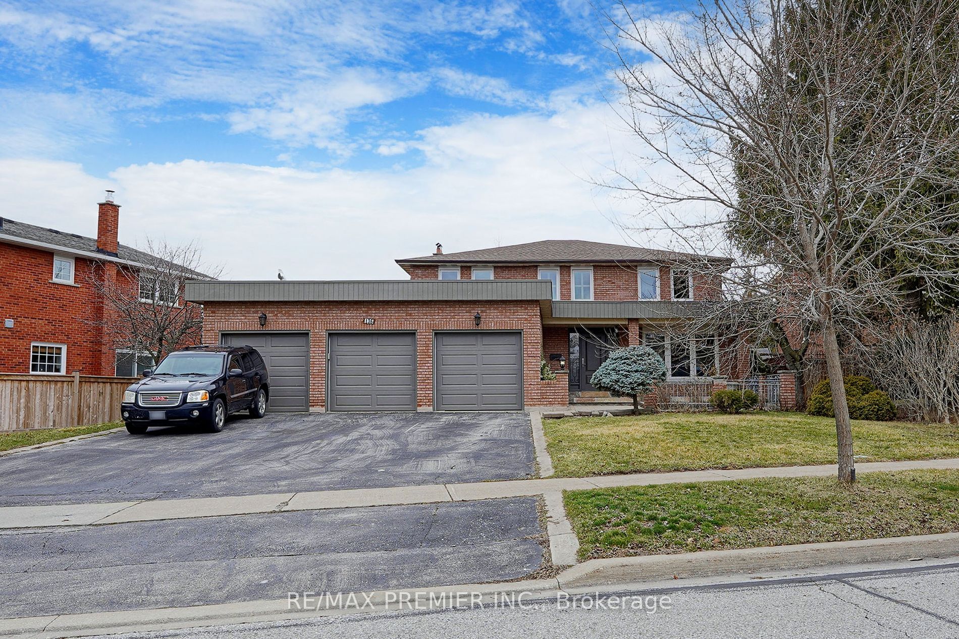 136 Villa Park Dr