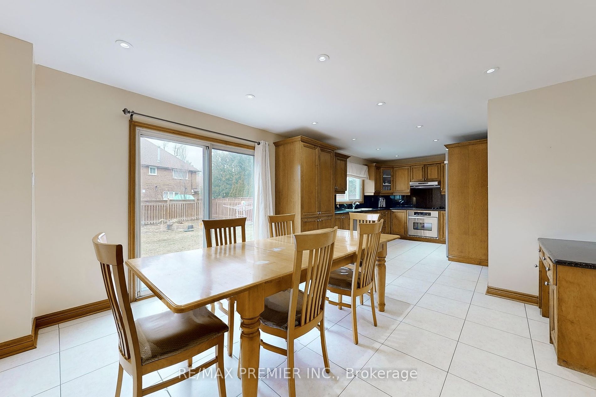 136 Villa Park Dr