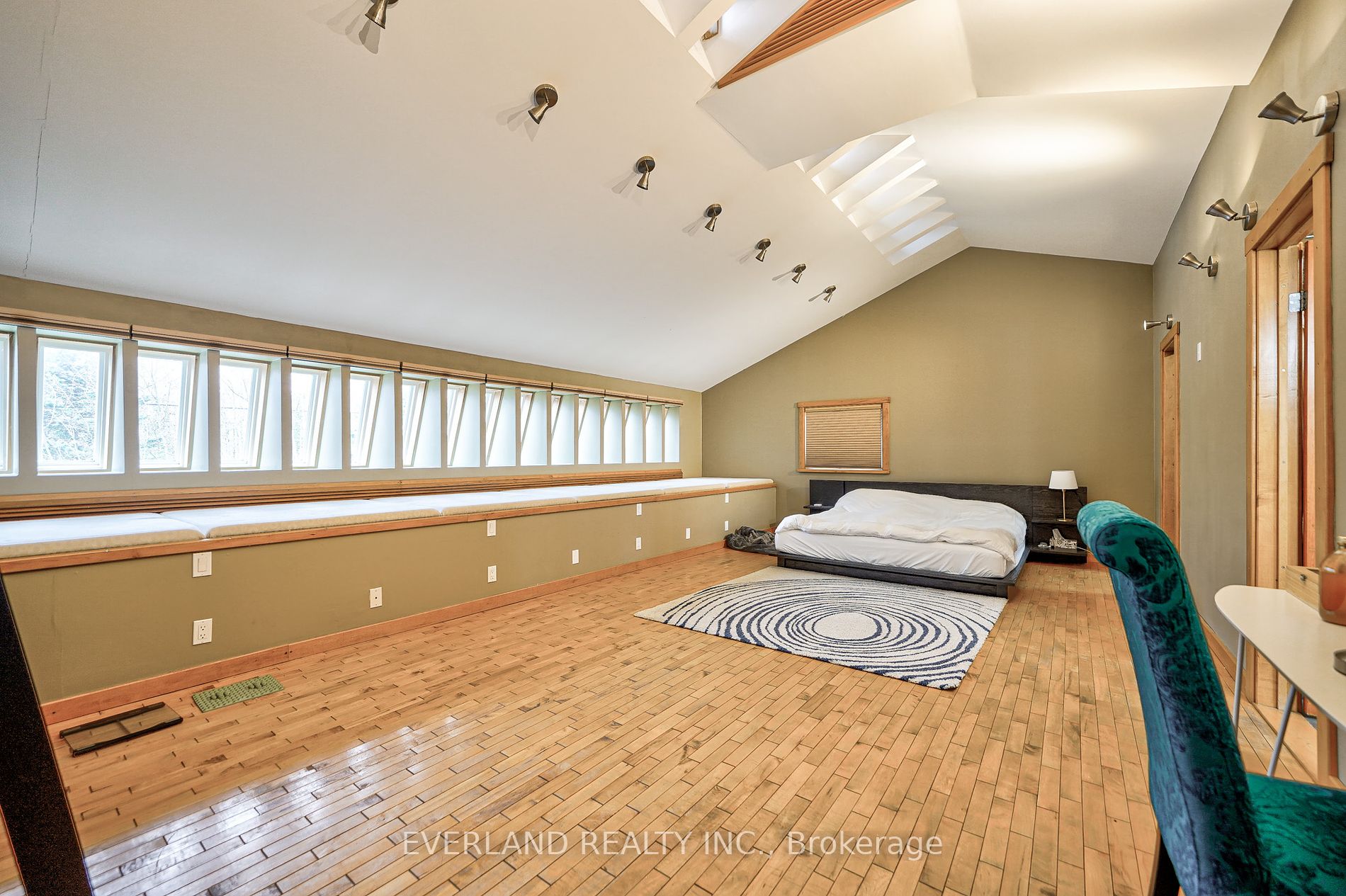 4086 Lloydtown-Aurora Rd