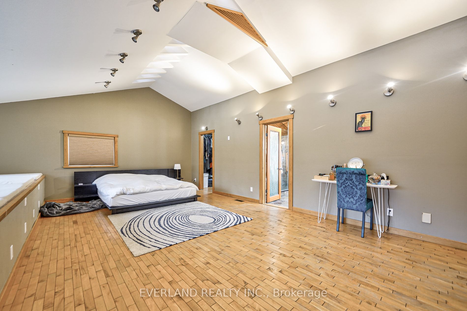 4086 Lloydtown-Aurora Rd