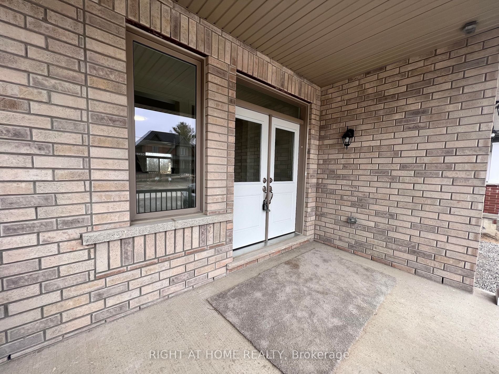 4 Wakefield Boulevard