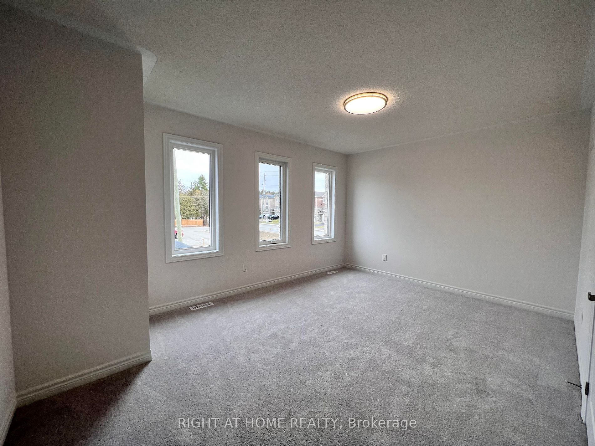 4 Wakefield Boulevard