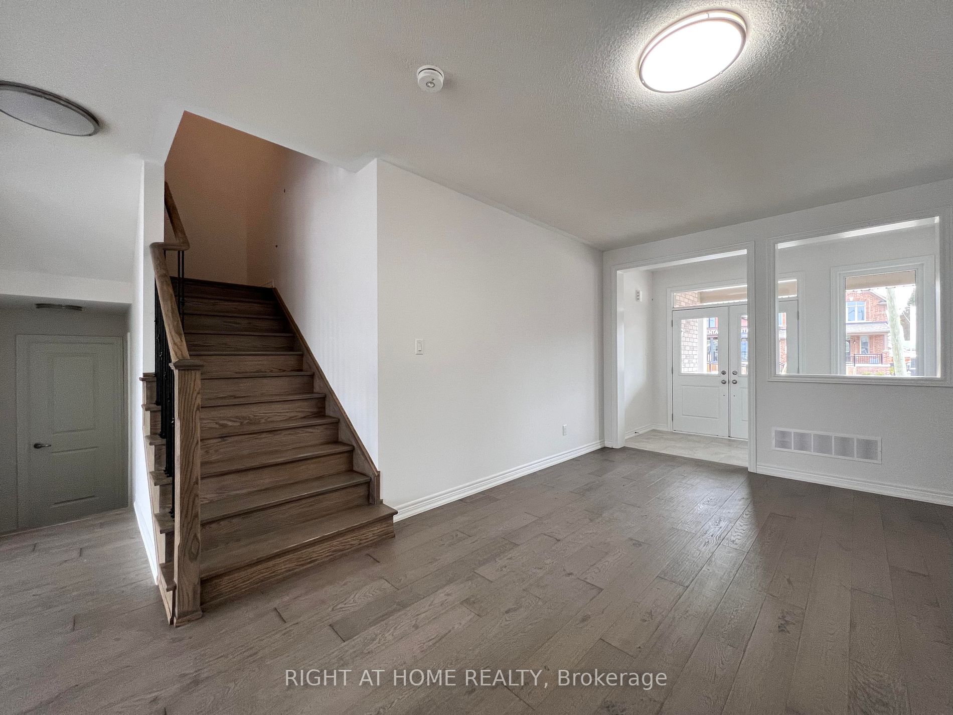4 Wakefield Boulevard