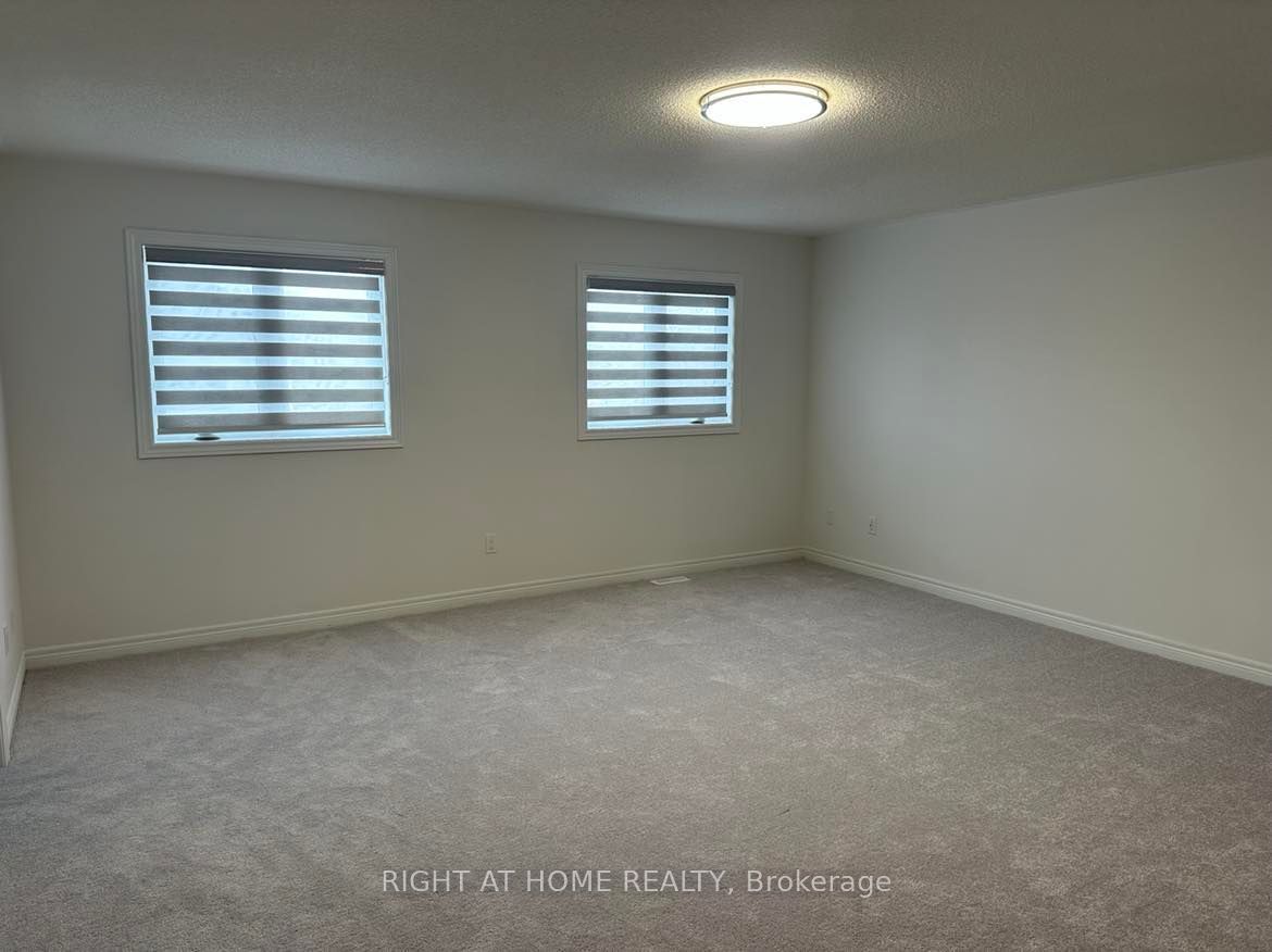 4 Wakefield Boulevard