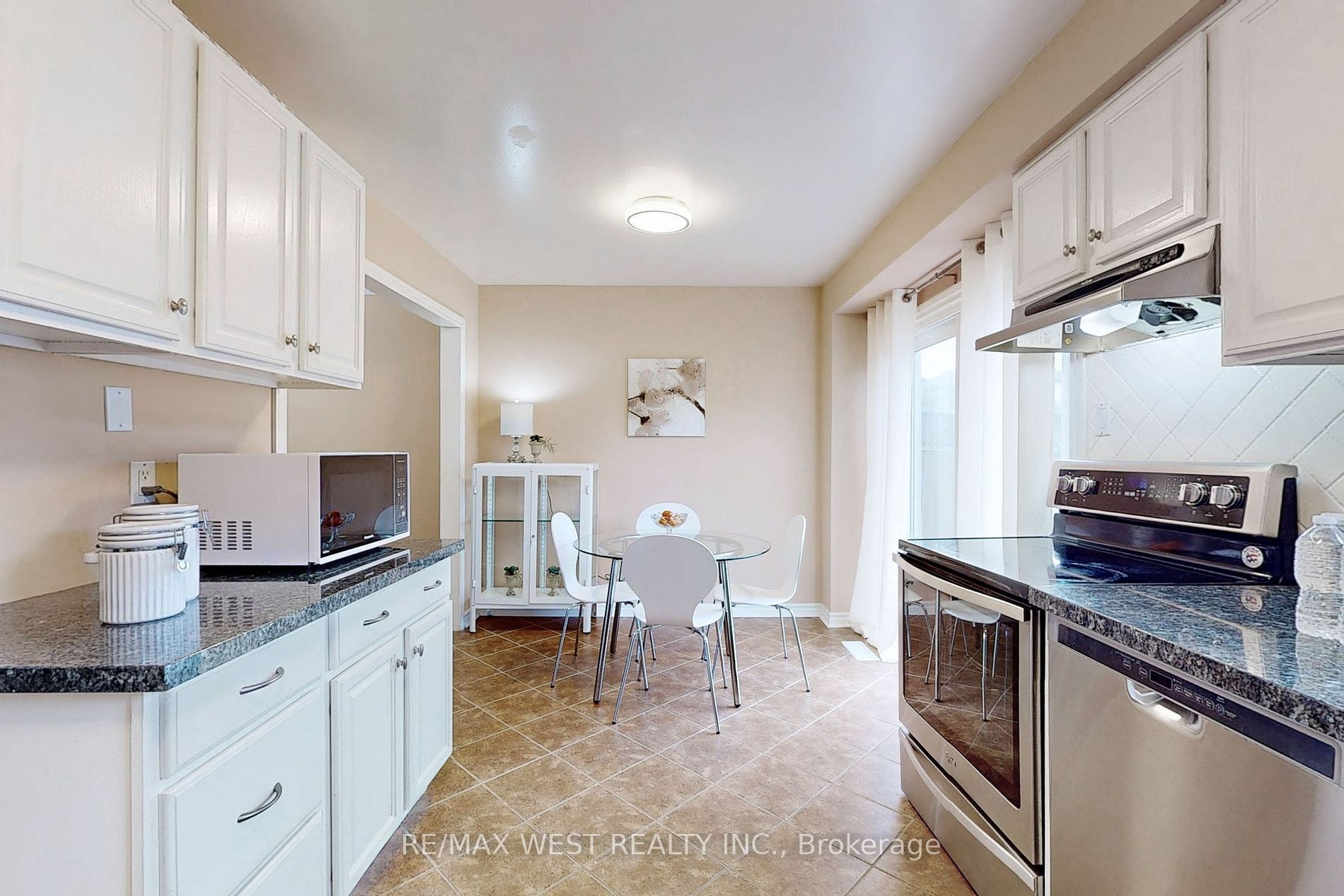 66 Cog Hill Dr