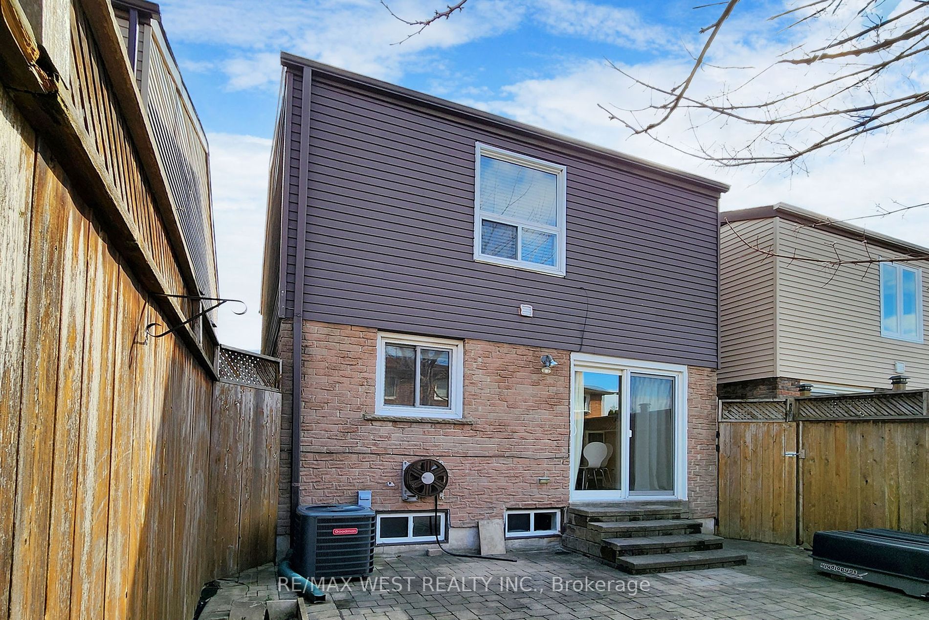 66 Cog Hill Dr