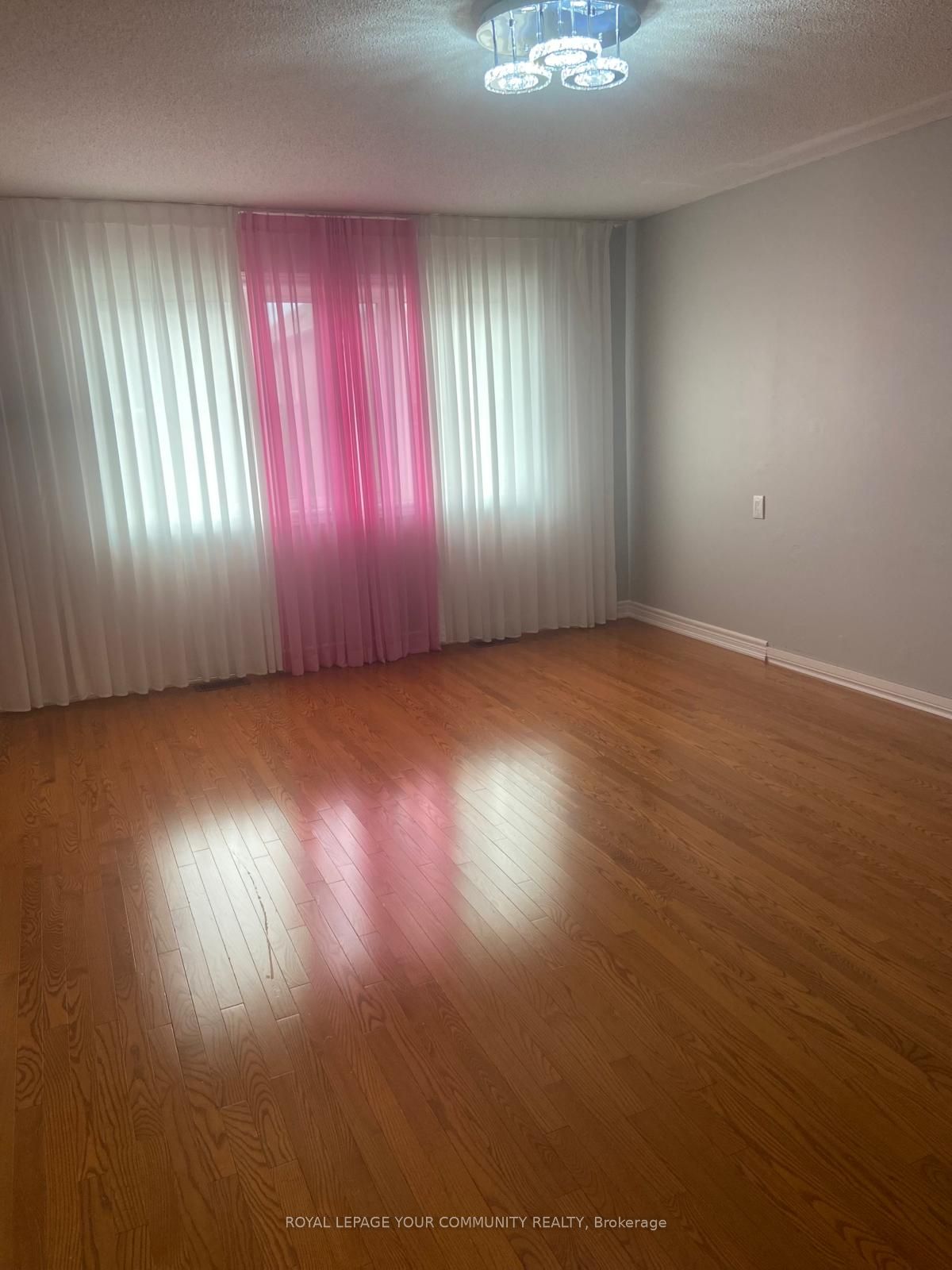 28 Saint James Avenue