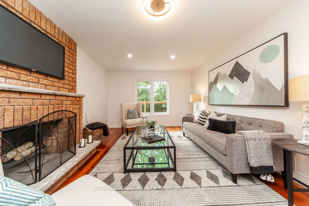 11 Coates Cres