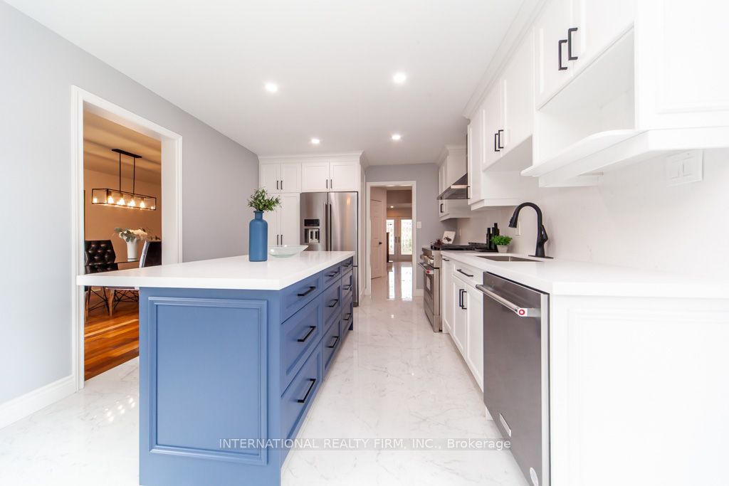 11 Coates Cres