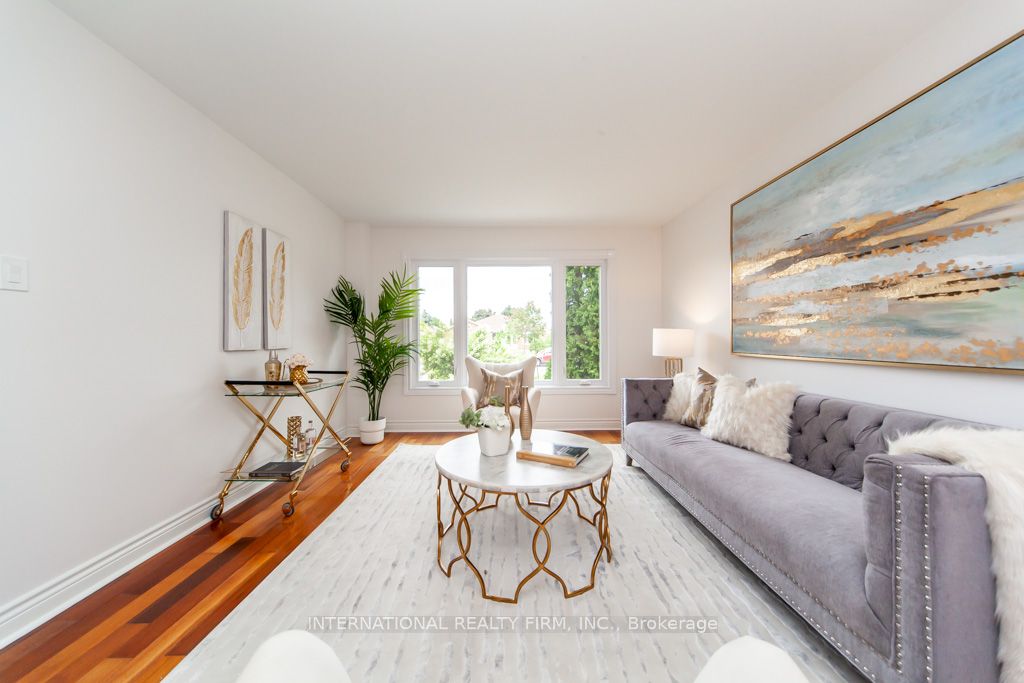 11 Coates Cres