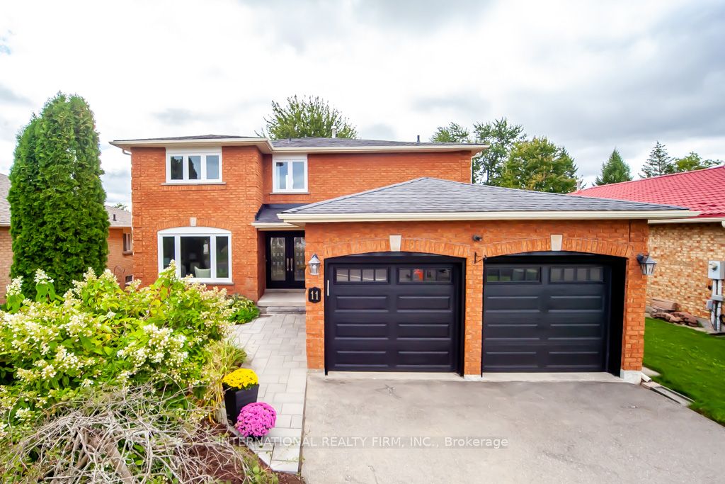 11 Coates Cres