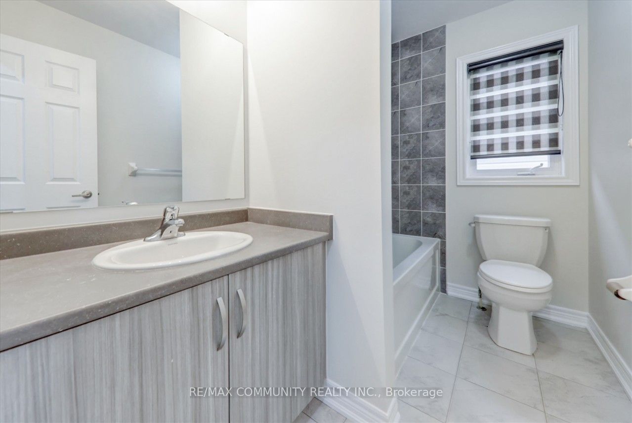 89 Gallagher Crescent W