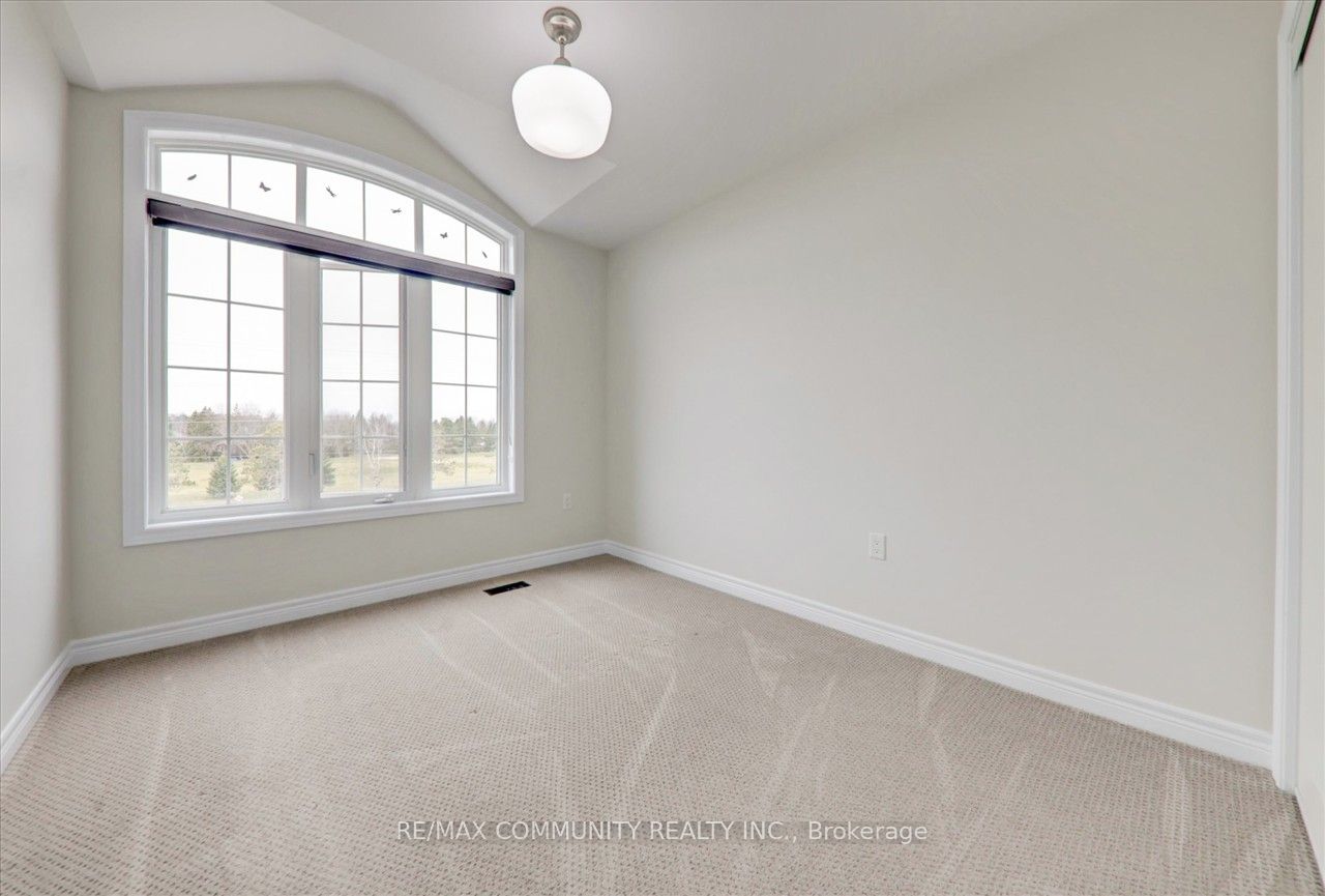 89 Gallagher Crescent W