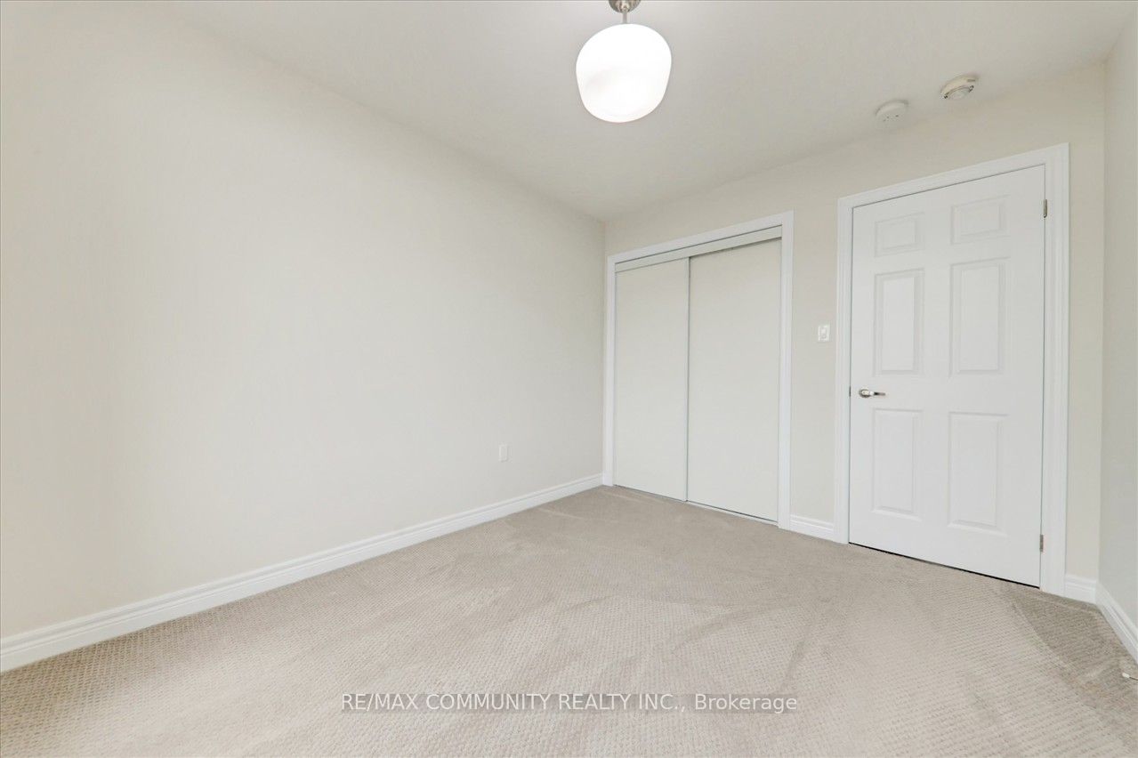 89 Gallagher Crescent W