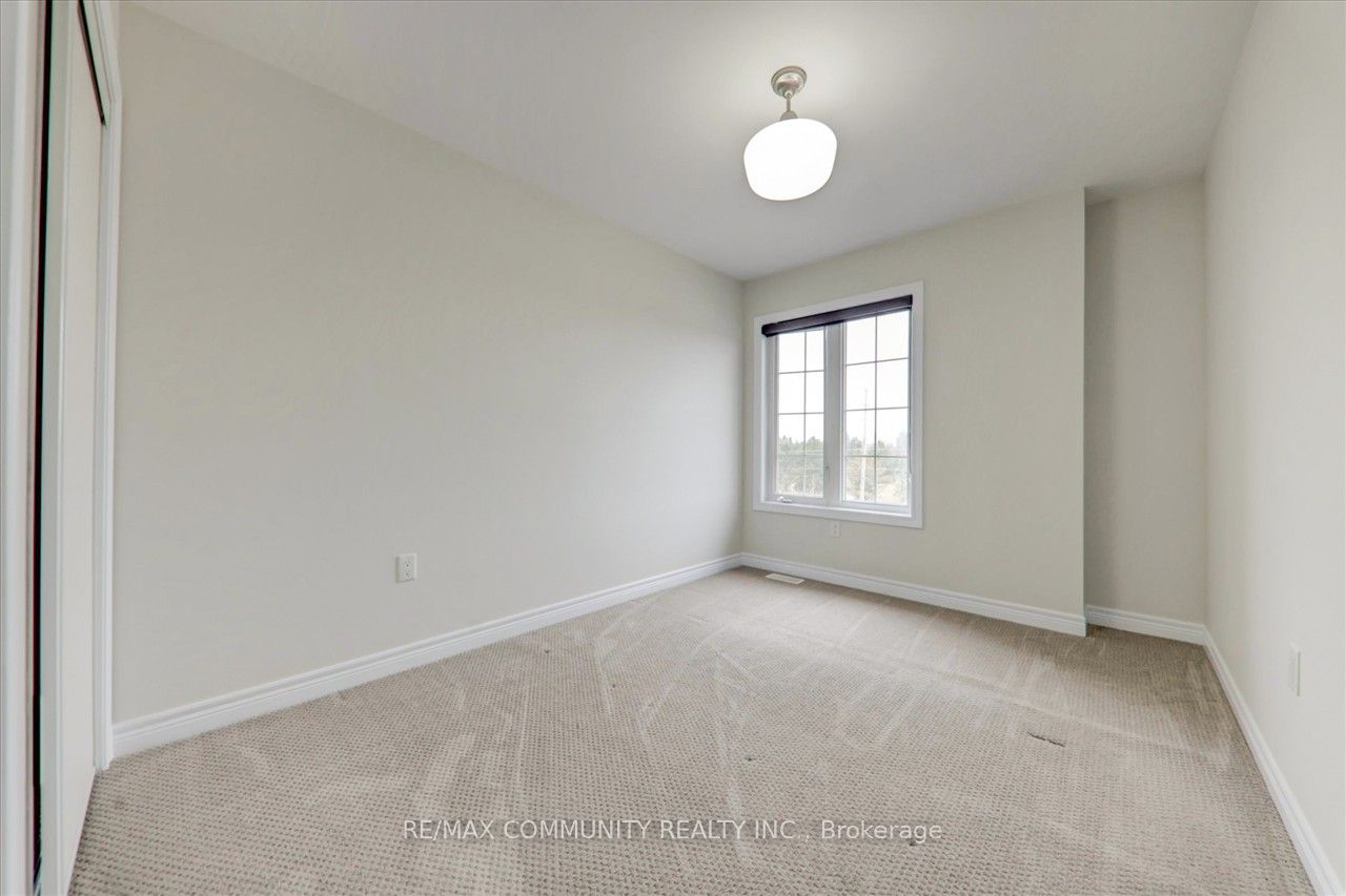 89 Gallagher Crescent W