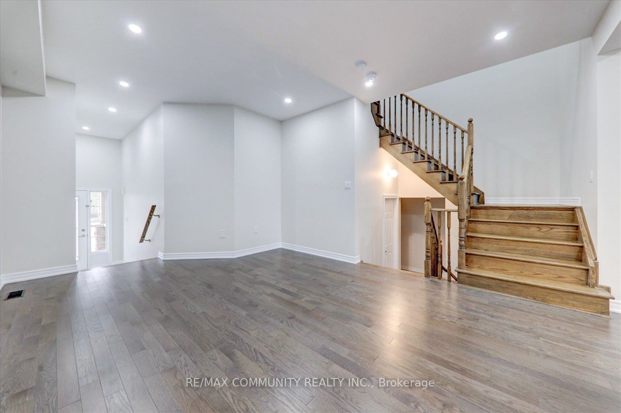 89 Gallagher Crescent W