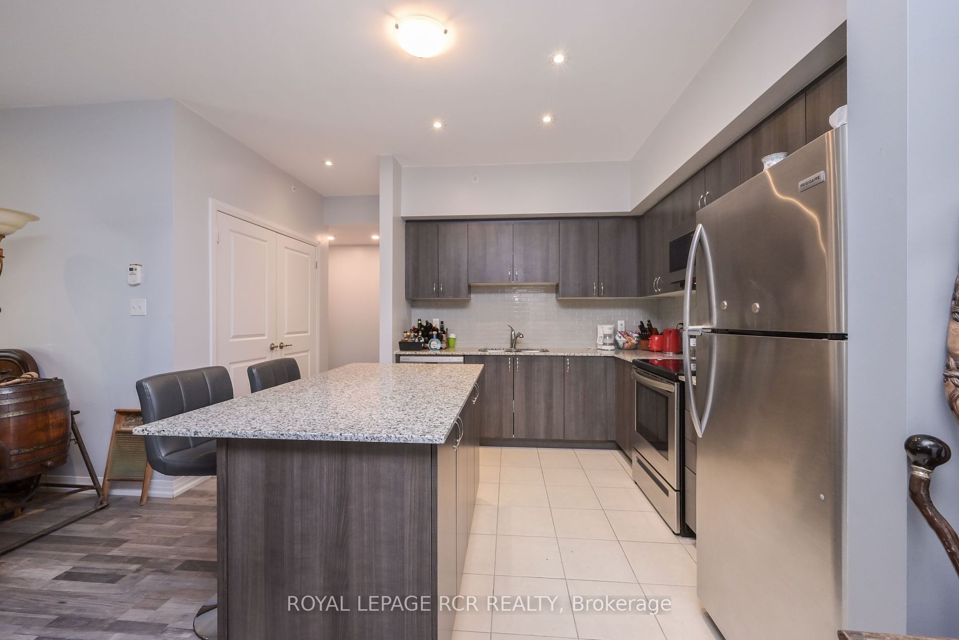 157 Wellington Street E, #105